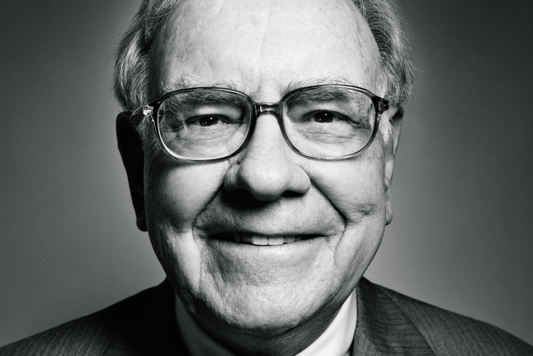 Warren-Buffett-Smiling-Black-White.jpg